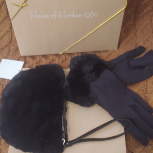 House of Harlow Faux Fur Fingerless  Gloves/Mittens Tech Gloves Wristlet Bag NIB - Picture 14 of 16